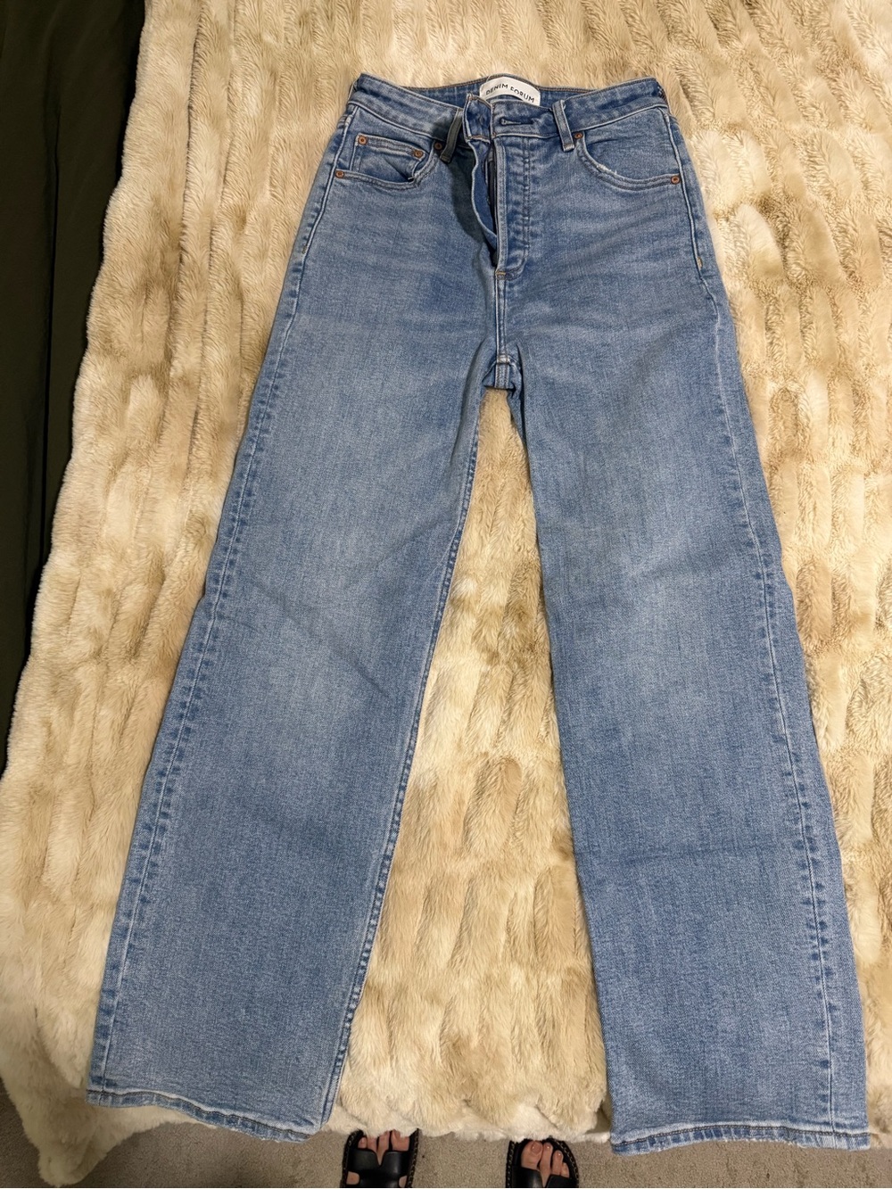 Aritzia Denim Forum Arlo Curve Fit Hi Straight Jeans